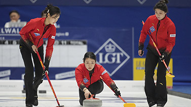 年挺进决赛 年挺进决赛